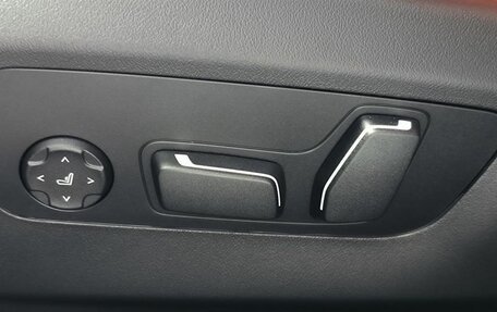 BMW M5, 2025 год, 18 фотография