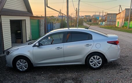 KIA Rio IV, 2017 год, 1 400 000 рублей, 4 фотография