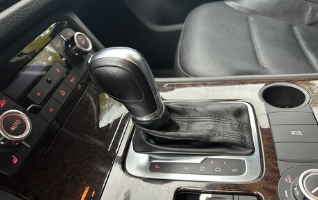 Volkswagen Touareg III, 2011 год, 1 990 000 рублей, 11 фотография