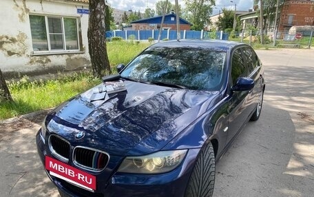 BMW 3 серия, 2011 год, 915 000 рублей, 4 фотография