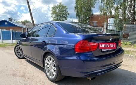 BMW 3 серия, 2011 год, 915 000 рублей, 2 фотография
