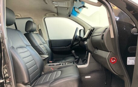 Nissan Navara (Frontier), 2011 год, 1 250 000 рублей, 15 фотография