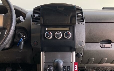 Nissan Navara (Frontier), 2011 год, 1 250 000 рублей, 12 фотография