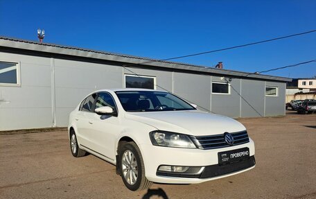 Volkswagen Passat B7, 2011 год, 890 000 рублей, 3 фотография