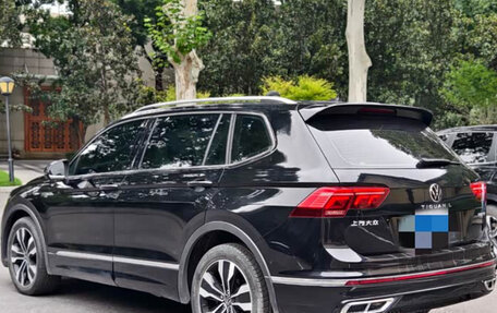 Volkswagen Tiguan II, 2021 год, 2 680 000 рублей, 8 фотография