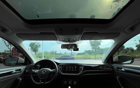 Volkswagen T-Roc I, 2021 год, 1 483 000 рублей, 12 фотография