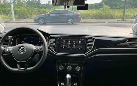 Volkswagen T-Roc I, 2021 год, 1 483 000 рублей, 11 фотография