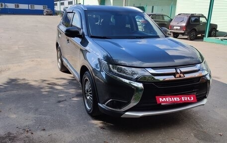 Mitsubishi Outlander III рестайлинг 3, 2018 год, 1 680 000 рублей, 3 фотография