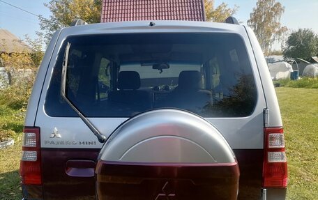 Mitsubishi Pajero Mini II, 2008 год, 610 000 рублей, 2 фотография