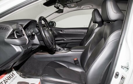 Toyota Camry, 2019 год, 2 530 000 рублей, 5 фотография