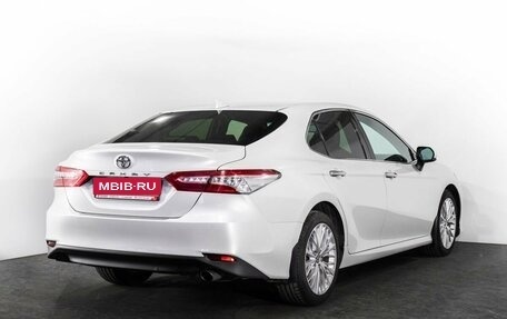 Toyota Camry, 2019 год, 2 530 000 рублей, 3 фотография