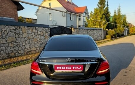Mercedes-Benz E-Класс, 2019 год, 3 290 000 рублей, 7 фотография