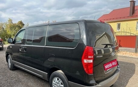 Hyundai H-1 II рестайлинг, 2016 год, 2 200 000 рублей, 2 фотография