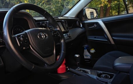 Toyota RAV4, 2017 год, 2 250 000 рублей, 7 фотография