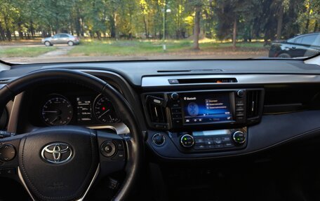 Toyota RAV4, 2017 год, 2 250 000 рублей, 9 фотография