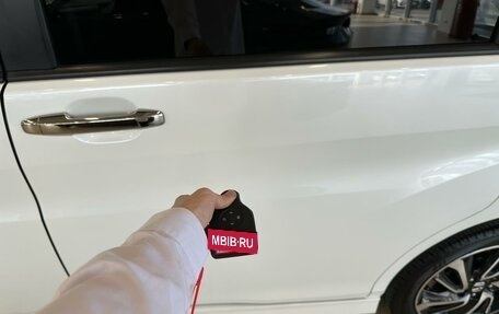 Honda Stepwgn IV, 2016 год, 2 399 999 рублей, 24 фотография