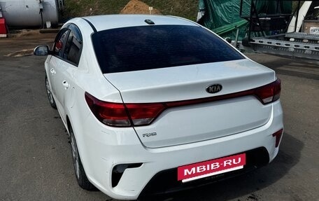 KIA Rio IV, 2019 год, 1 000 000 рублей, 3 фотография