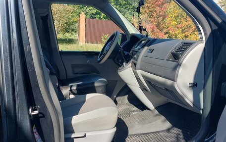 Volkswagen Caravelle T5, 2009 год, 1 750 000 рублей, 7 фотография