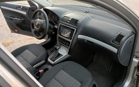 Skoda Octavia, 2011 год, 680 000 рублей, 10 фотография