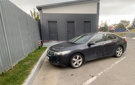 Honda Accord VIII рестайлинг, 2012 год, 1 300 000 рублей, 8 фотография