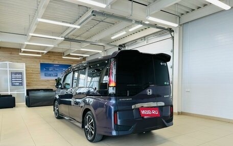 Honda Stepwgn IV, 2016 год, 1 999 999 рублей, 4 фотография