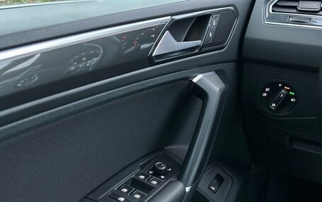 Volkswagen Tiguan I, 2018 год, 2 599 000 рублей, 32 фотография
