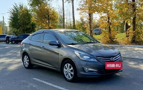 Hyundai Solaris II рестайлинг, 2015 год, 870 000 рублей, 3 фотография