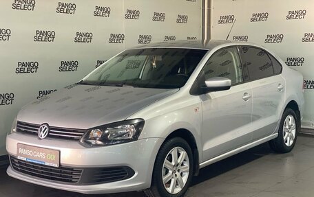 Volkswagen Polo VI (EU Market), 2011 год, 850 000 рублей, 2 фотография
