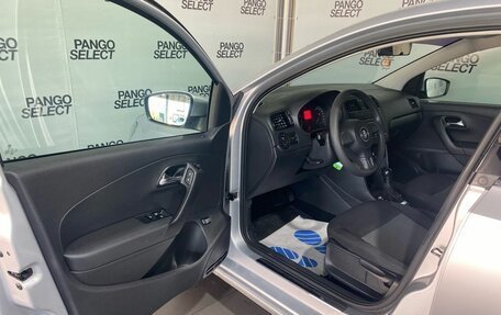Volkswagen Polo VI (EU Market), 2011 год, 850 000 рублей, 10 фотография