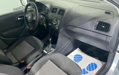Volkswagen Polo VI (EU Market), 2011 год, 850 000 рублей, 30 фотография