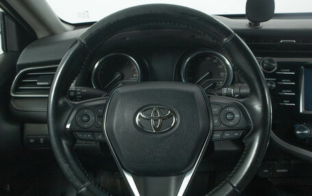 Toyota Camry, 2020 год, 2 199 000 рублей, 19 фотография