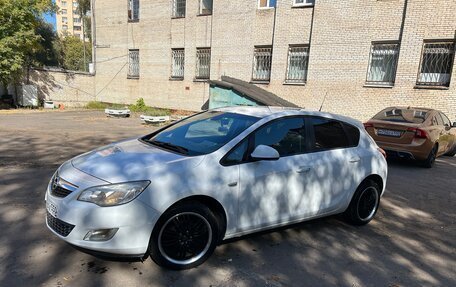 Opel Astra J, 2012 год, 800 000 рублей, 3 фотография