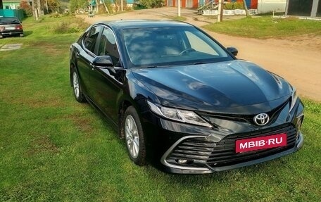 Toyota Camry, 2021 год, 3 000 000 рублей, 3 фотография