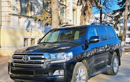 Toyota Land Cruiser 200, 2020 год, 7 500 000 рублей, 3 фотография