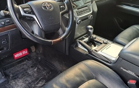 Toyota Land Cruiser 200, 2020 год, 7 500 000 рублей, 4 фотография