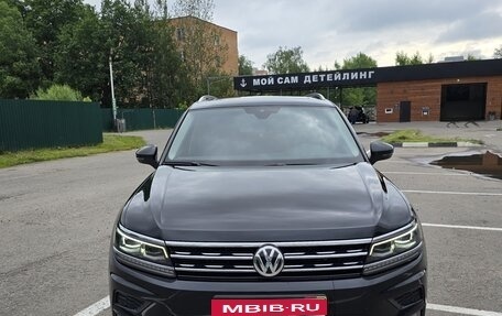 Volkswagen Tiguan II, 2018 год, 2 300 000 рублей, 9 фотография