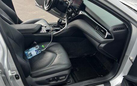 Toyota Camry, 2021 год, 3 950 000 рублей, 3 фотография