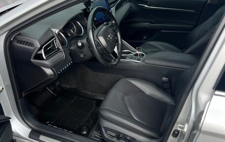 Toyota Camry, 2021 год, 3 950 000 рублей, 7 фотография