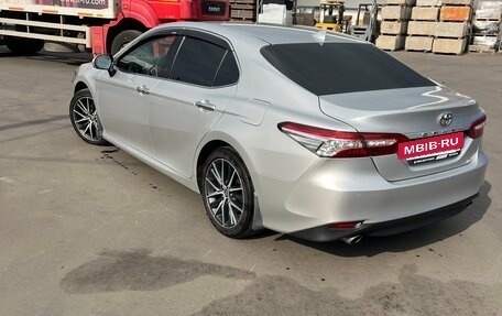 Toyota Camry, 2021 год, 3 950 000 рублей, 11 фотография