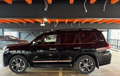 Toyota Land Cruiser 200, 2018 год, 7 700 000 рублей, 9 фотография