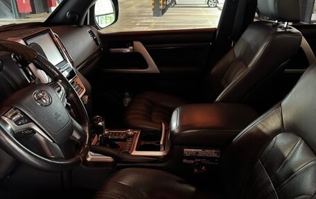 Toyota Land Cruiser 200, 2018 год, 7 700 000 рублей, 12 фотография