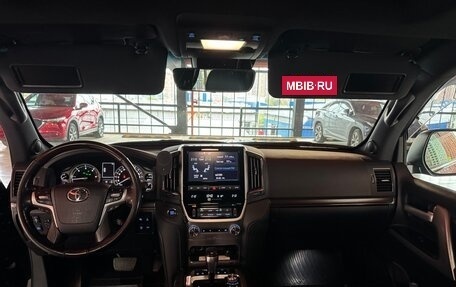 Toyota Land Cruiser 200, 2018 год, 7 700 000 рублей, 18 фотография