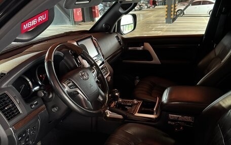 Toyota Land Cruiser 200, 2018 год, 7 700 000 рублей, 11 фотография