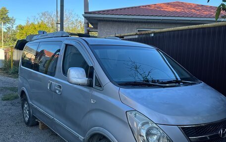 Hyundai Grand Starex Grand Starex I рестайлинг 2, 2008 год, 1 650 000 рублей, 2 фотография