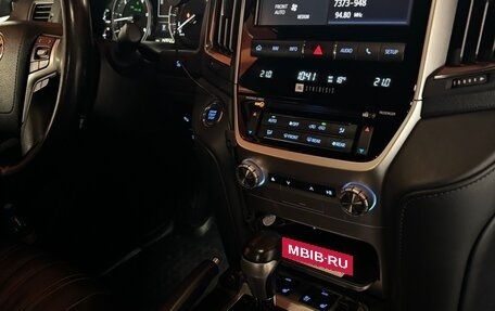 Toyota Land Cruiser 200, 2018 год, 7 700 000 рублей, 22 фотография