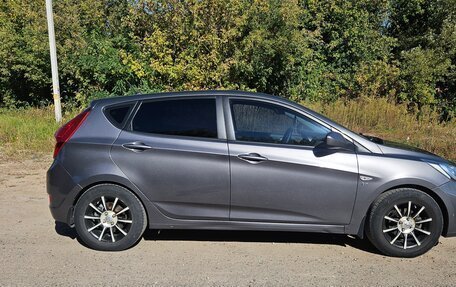 Hyundai Solaris II рестайлинг, 2013 год, 785 000 рублей, 2 фотография