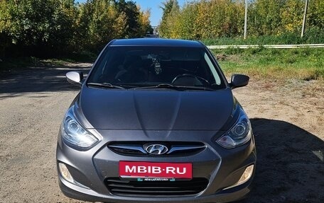 Hyundai Solaris II рестайлинг, 2013 год, 785 000 рублей, 1 фотография