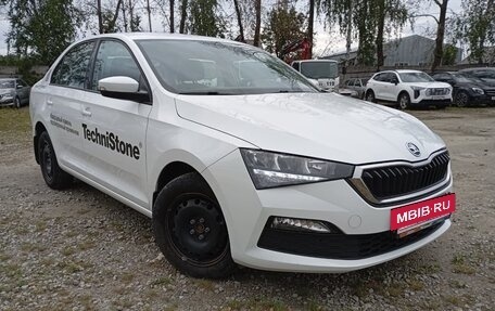Skoda Rapid II, 2022 год, 1 649 000 рублей, 2 фотография