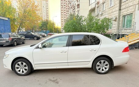 Skoda Superb III рестайлинг, 2012 год, 1 200 000 рублей, 2 фотография