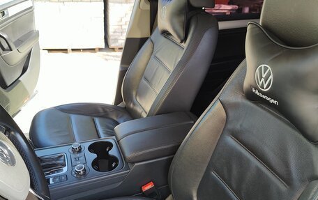 Volkswagen Touareg III, 2013 год, 2 390 000 рублей, 9 фотография